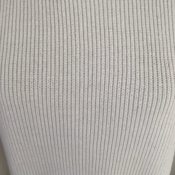 Brandy Melville White Ribbed Crewneck Sweater - Picture 3 of 8